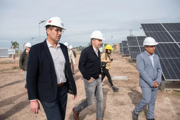 Frigerio inauguró un parque solar de $600 millones para potenciar el desarrollo productivo