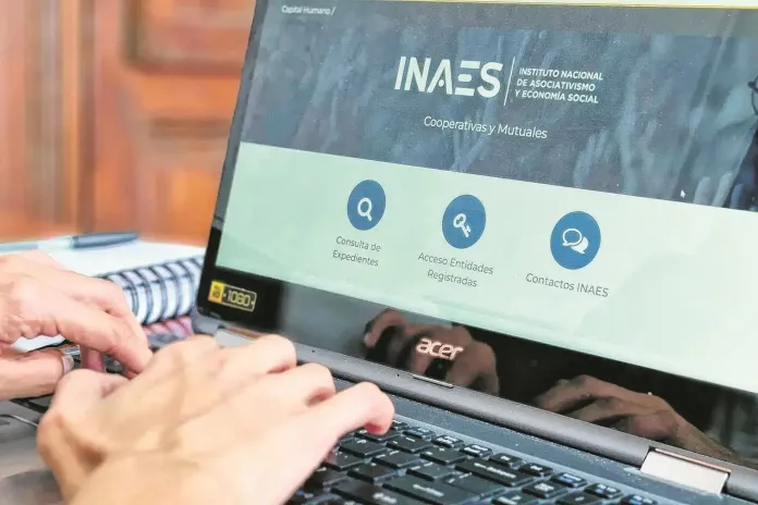 El INAES baja la persiana: ¿Qué pasa con las cooperativas en Entre Ríos?