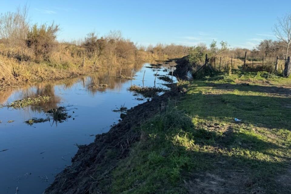 La Provincia de Entre Ríos Sanea el Arroyo Hondo para Mejorar el Drenaje en el Sur