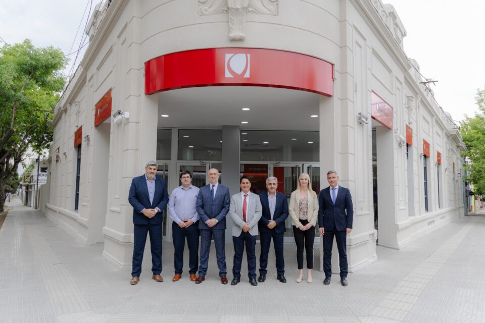 Banco Entre Ríos modernizó su sucursal en Crespo para mejorar la atención y acompañar el desarrollo local