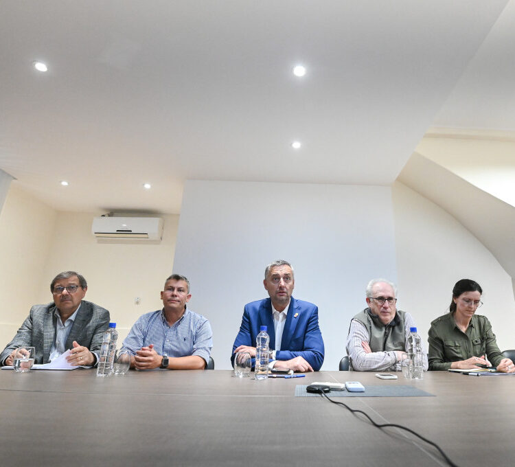 Trabajan en los protocolos para la implementación de la ley de buenas prácticas en el uso de fitosanitarios