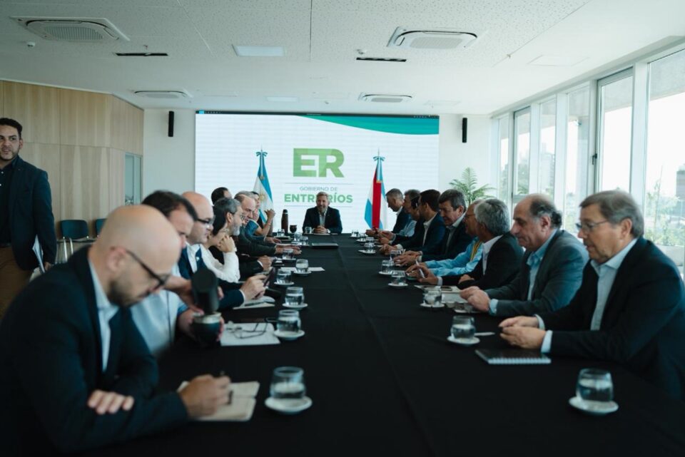 Frigerio encabezó una nueva reunión de gabinete con eje en la gestión y la articulación público-privada