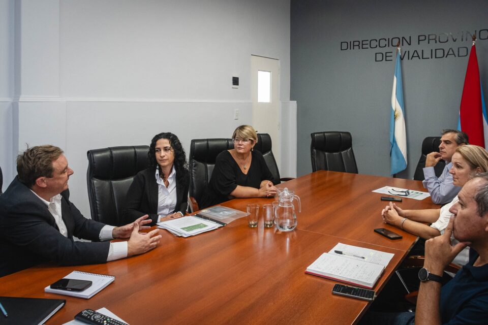Vialidad y la comuna de María Grande Segunda proyectan mejoras en la ruta provincial 10
