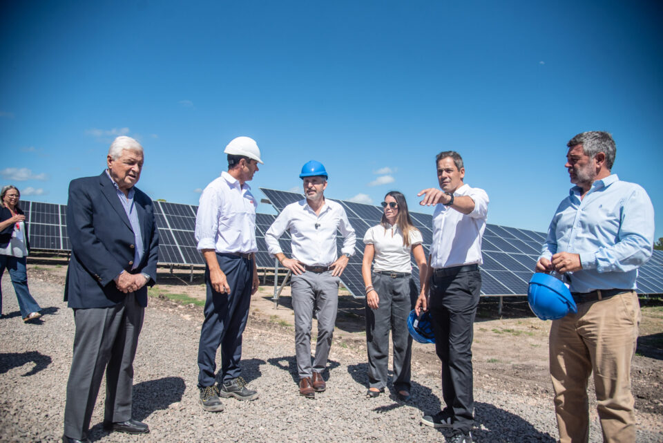 Frigerio inauguró el parque solar del frigorífico Fepasa en Concepción del Uruguay