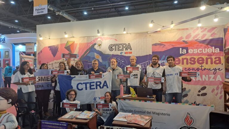 AGMER presentó su trayectoria de lucha en la 50ª Feria Internacional del Libro