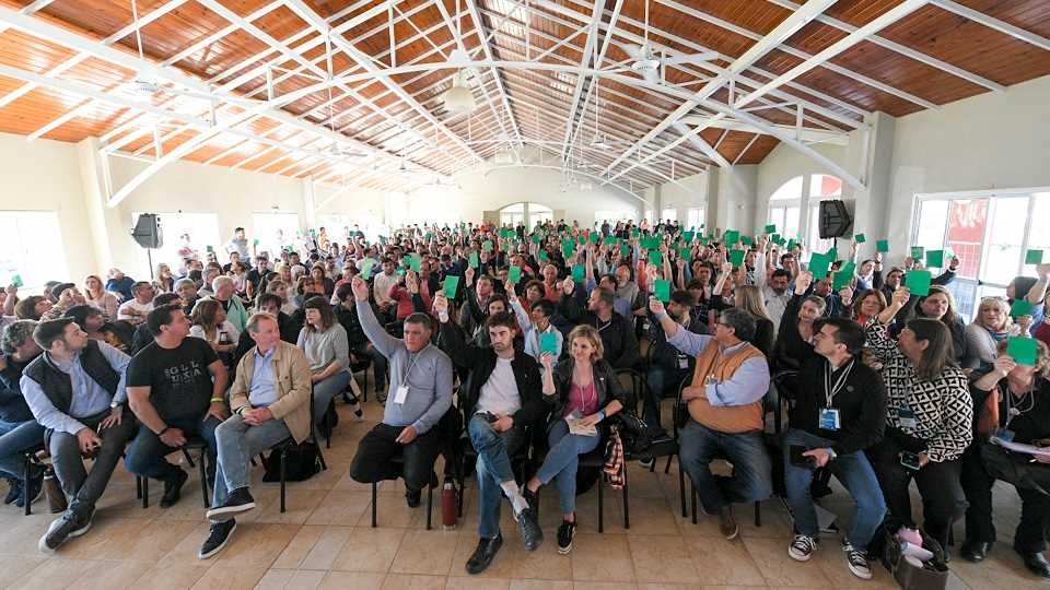 El PJ entrerriano convocó a un Congreso Provincial y lanzó duras críticas a la gestión de Frigerio