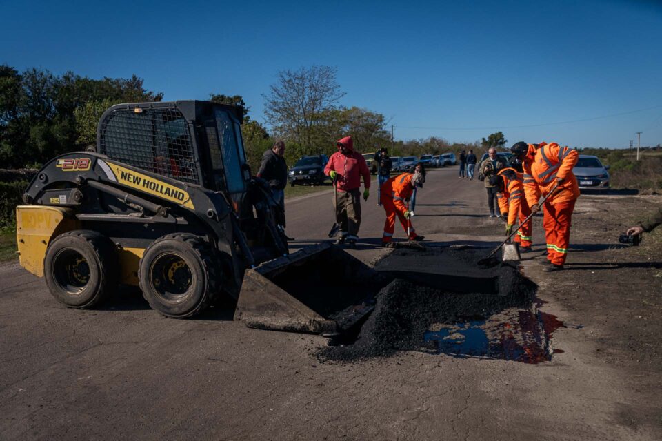 Promesas sobre el asfalto: Vecinos y productores reclaman por el abandono crónico de la Ruta 35