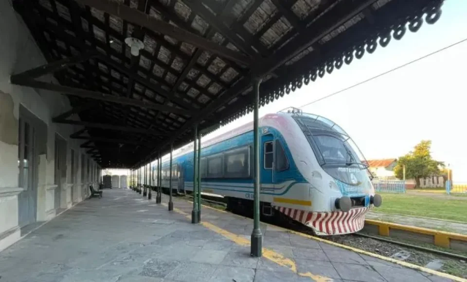 Suspendieron el servicio del tren Paraná – Estación Jorge Méndez hasta nuevo aviso
