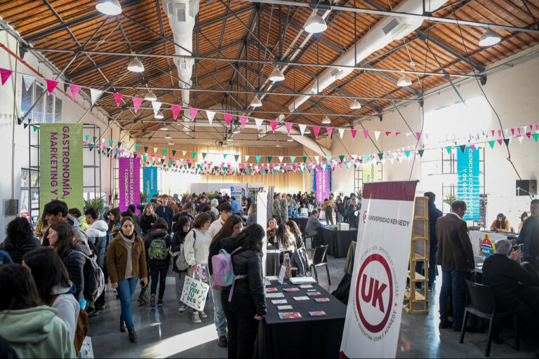 Paraná palpita una nueva edición de "Construir Futuro", la feria que orienta el proyecto de vida de los jóvenes