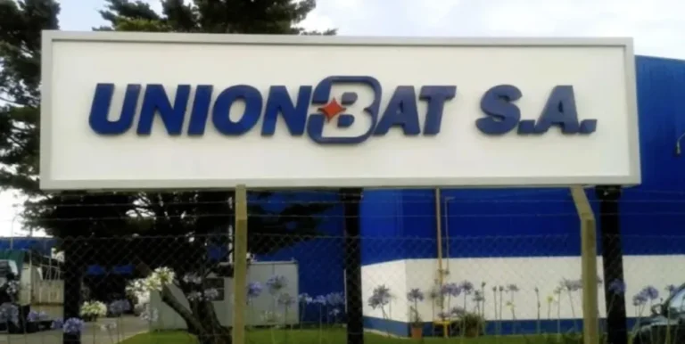 Crisis en Gualeguaychú: Acampe y tensión en la planta de Unión Bat tras el despido masivo de 100 trabajadores